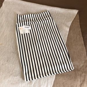 Black and White Stripe LulaRoe Cassie Skirt